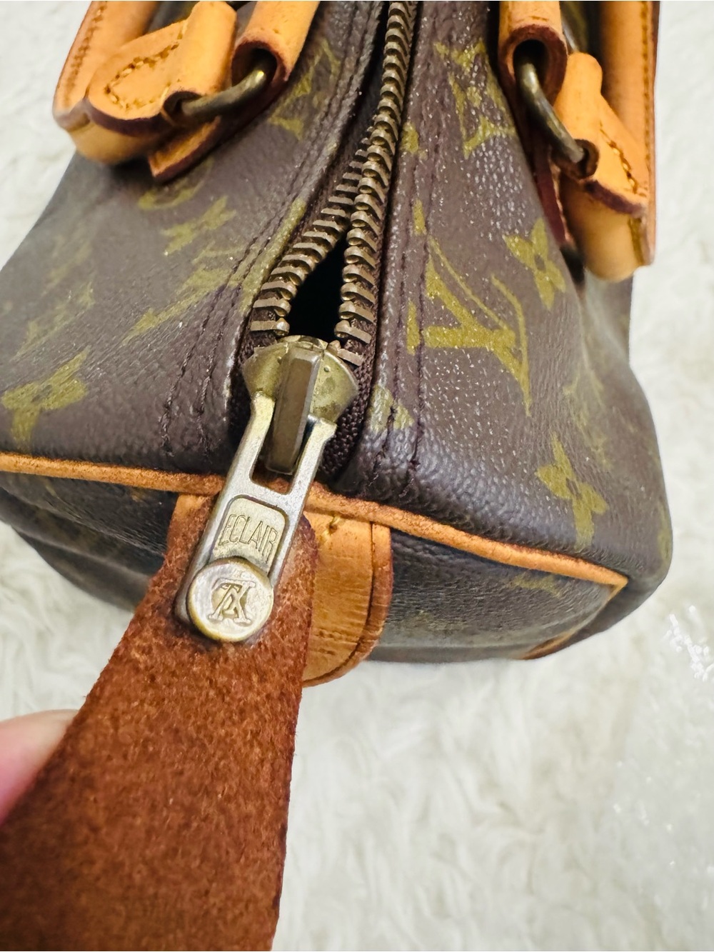 Louis Vuitton Monogram Vintage Speedy 30 - Picture 4 of 14